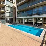 Spacious Downtown 2 Bedroom Condo With Pool And Air Conditioning